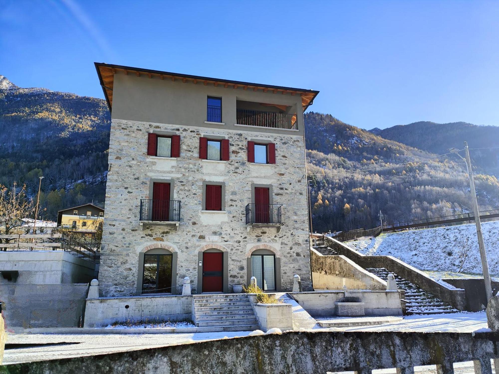 Bed and Breakfast Casa Novecentosei Sonico Exterior foto
